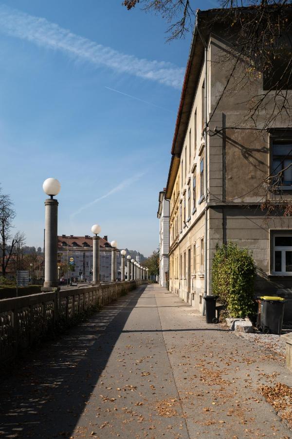 Accommodation Baron Любляна Экстерьер фото